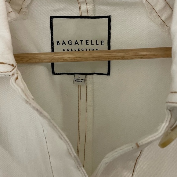 White jacket. - Picture 3 of 3